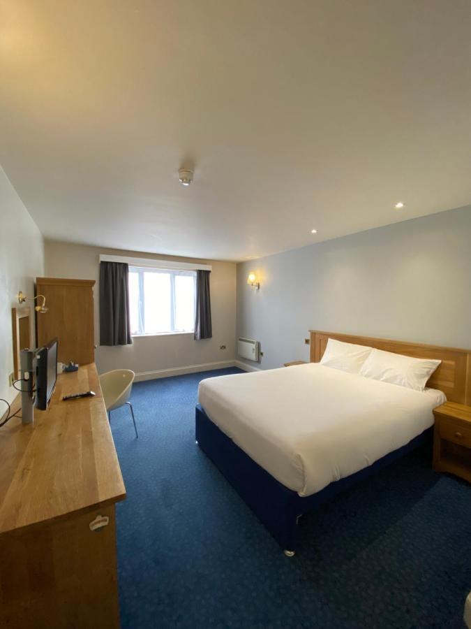 Ibis Budget Bromsgrove Buitenkant foto