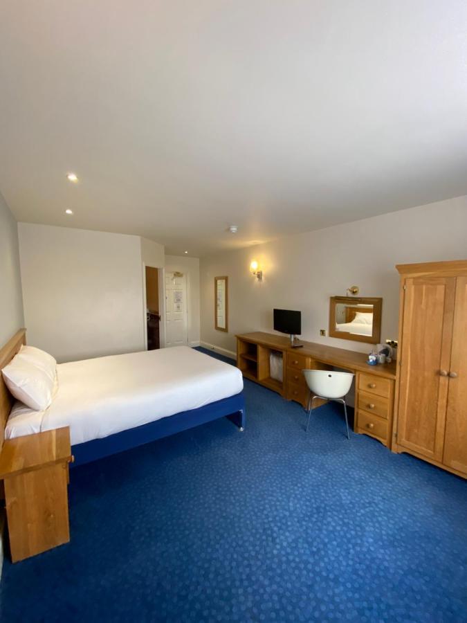 Ibis Budget Bromsgrove Buitenkant foto