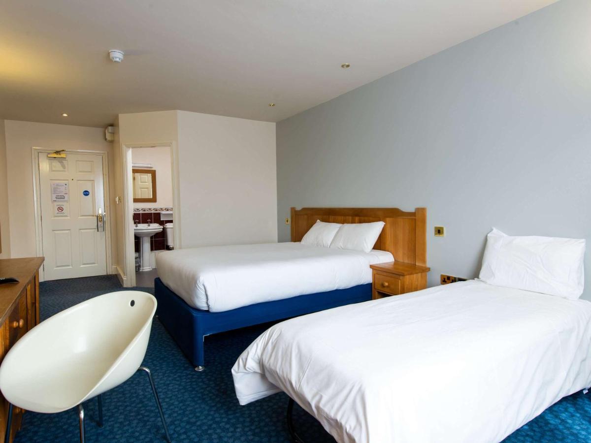 Ibis Budget Bromsgrove Buitenkant foto